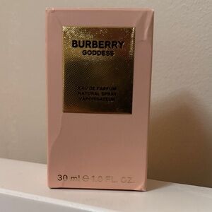Burberry Goddess Eau de Parfum in Pink and Gold